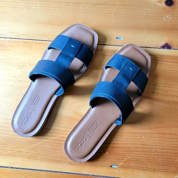 Toms Black & Tan Women's Sandals - Picture 2 of 6